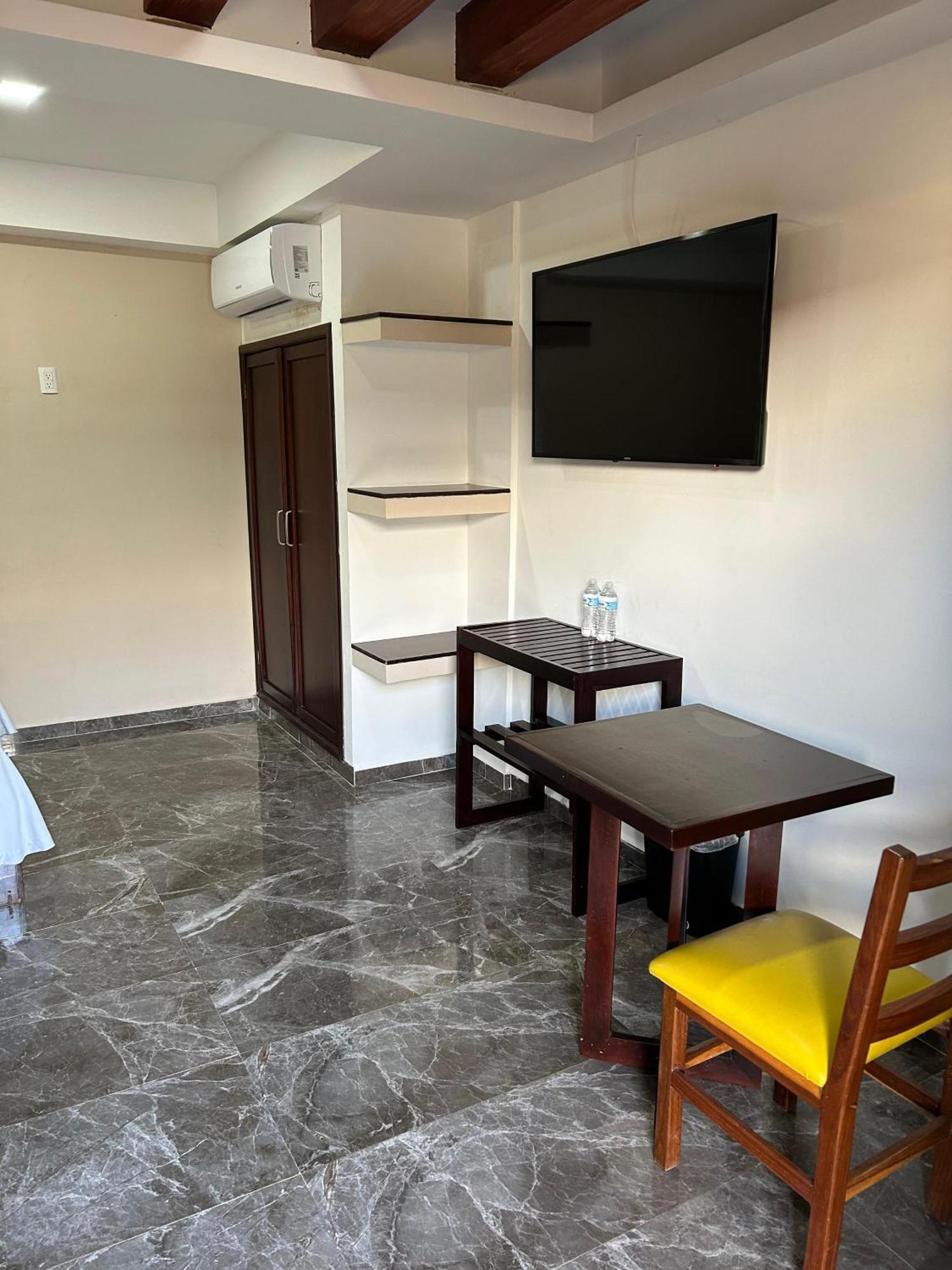 Framfor Inn Chetumal Exterior photo